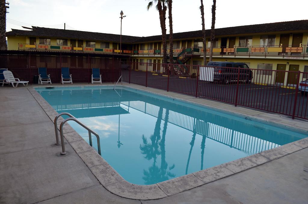 Tropics Motor Hotel Indio Exteriér fotografie